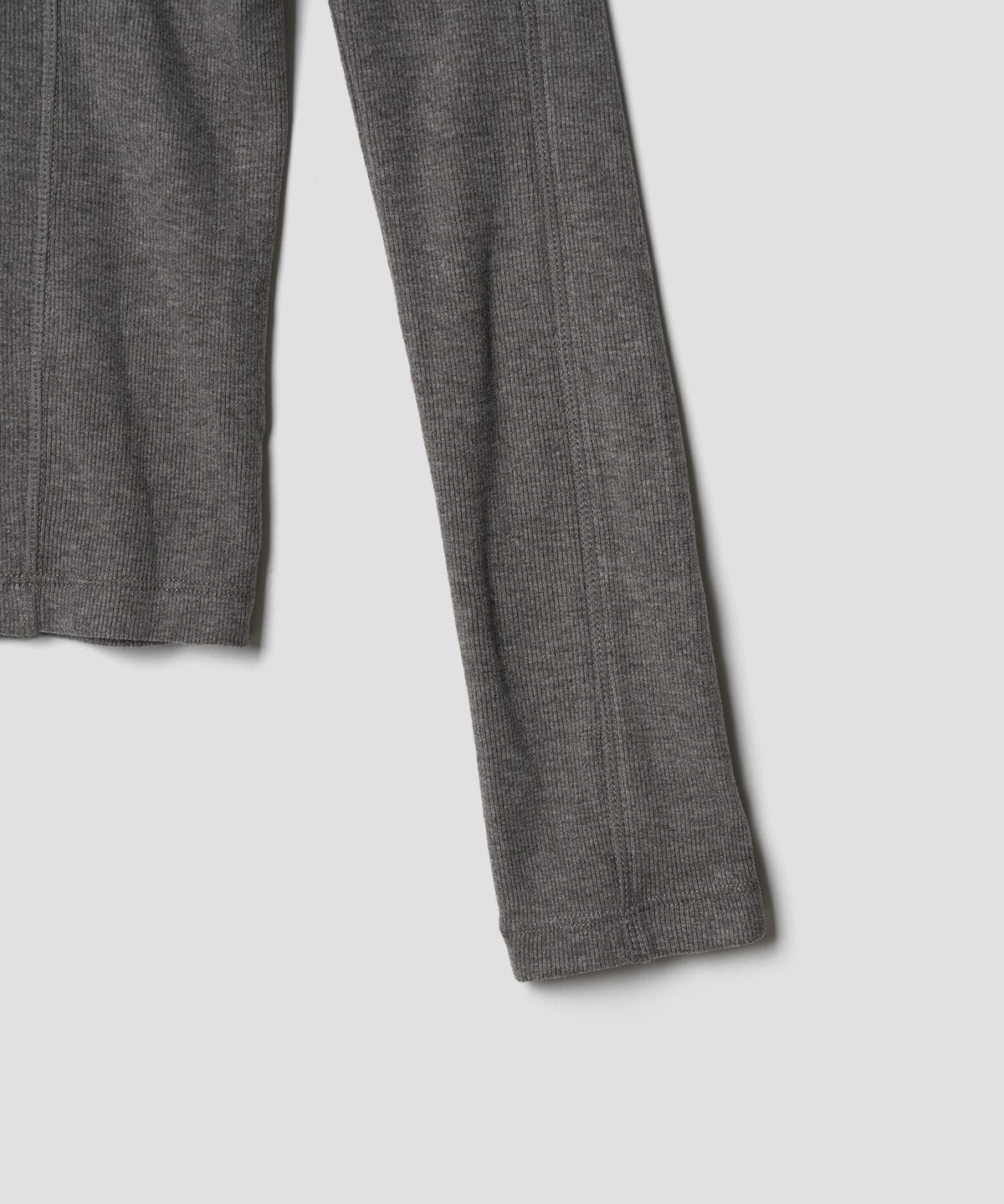 튜드먼트(TTUDEMENT) BUTTON HIGH-NECK LONG-SLEEVE PULLOVER MELANGE GREY