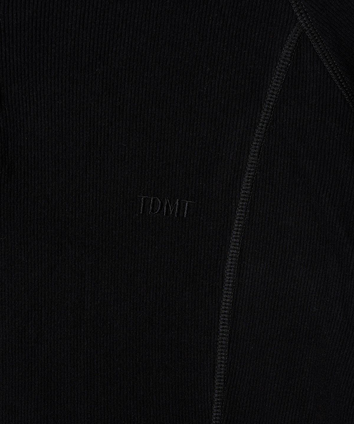 튜드먼트(TTUDEMENT) BUTTON HIGH-NECK LONG-SLEEVE PULLOVER BLACK