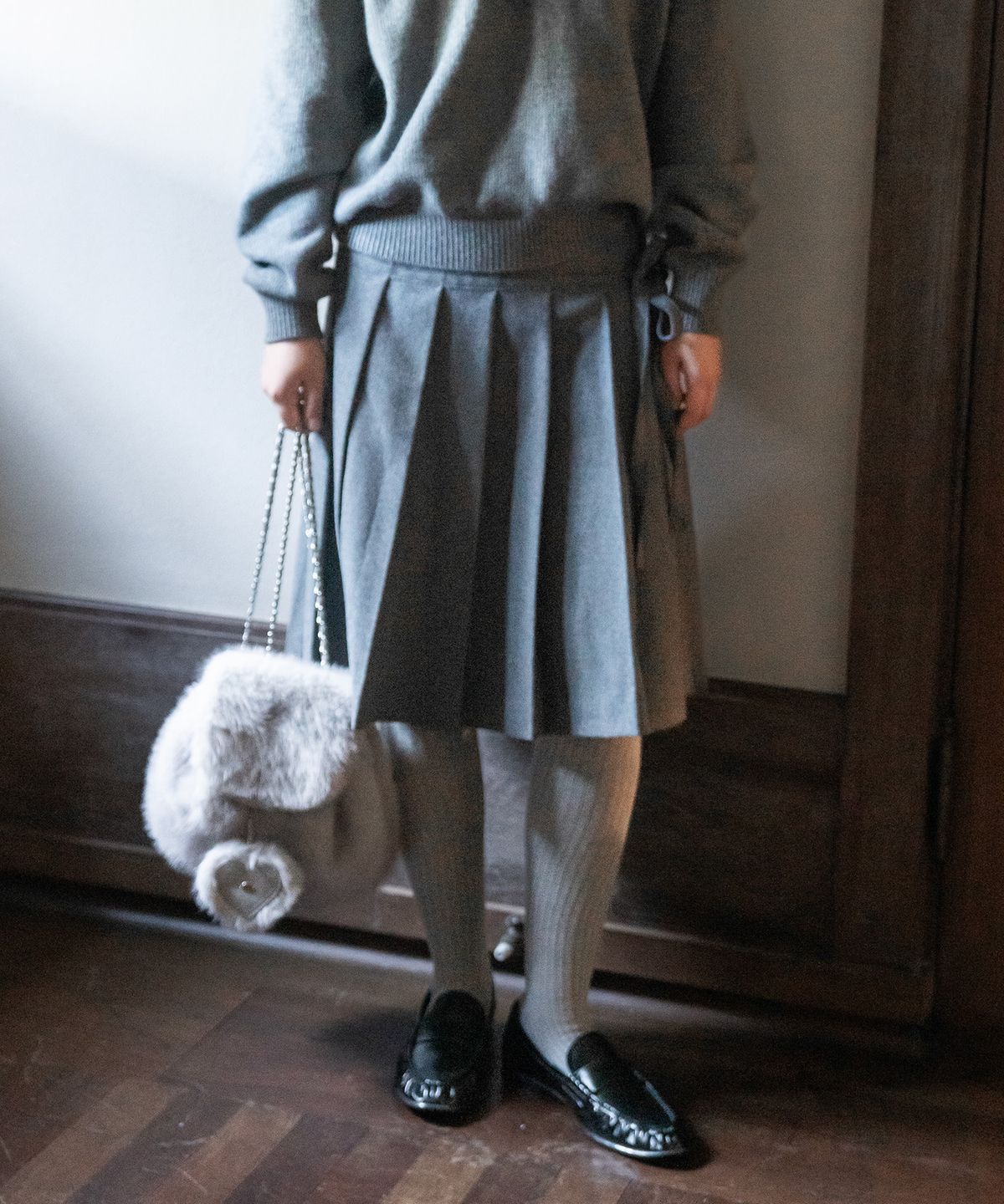 튜드먼트(TTUDEMENT) RIBBON TIE PLEATED MIDI SKIRT GREY