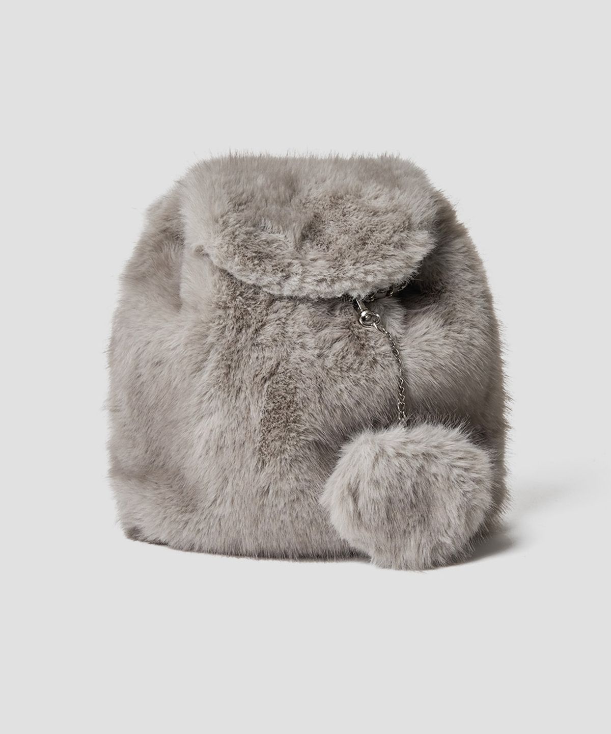 튜드먼트(TTUDEMENT) FAUX FUR CHAIN STRAP BACKPACK GREY