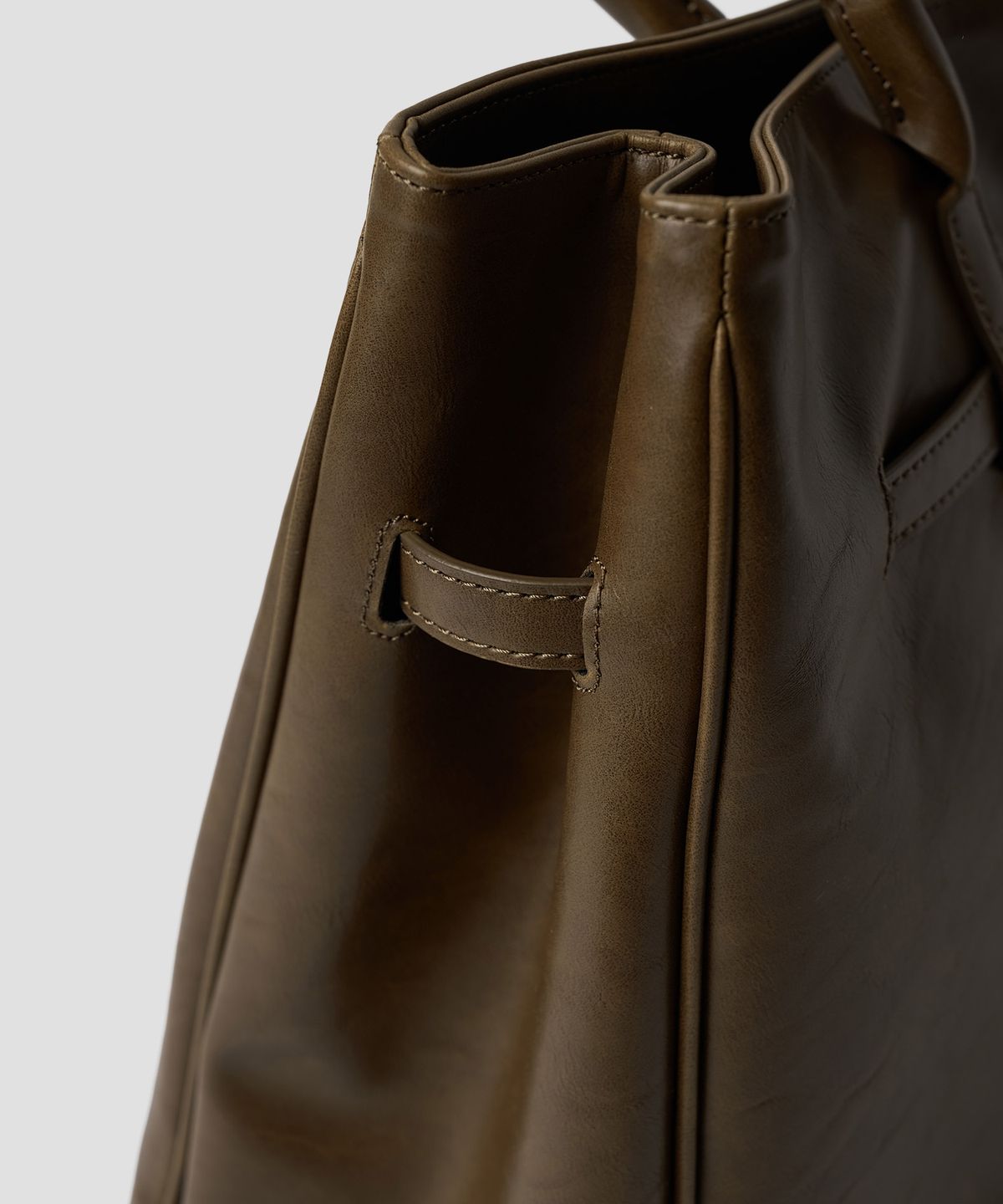 튜드먼트(TTUDEMENT) CLASSIC BELT SQUARE BAG BROWN