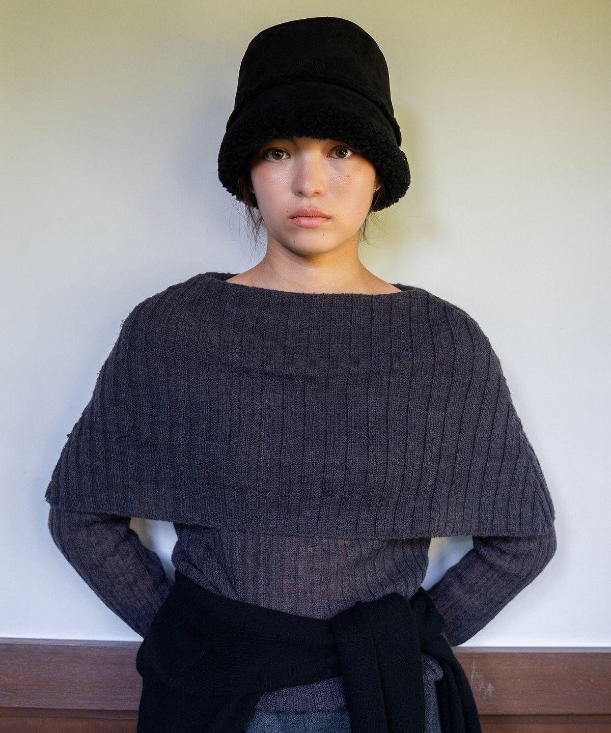 튜드먼트(TTUDEMENT) TEDDY TRIM MUSTANG HAT BLACK