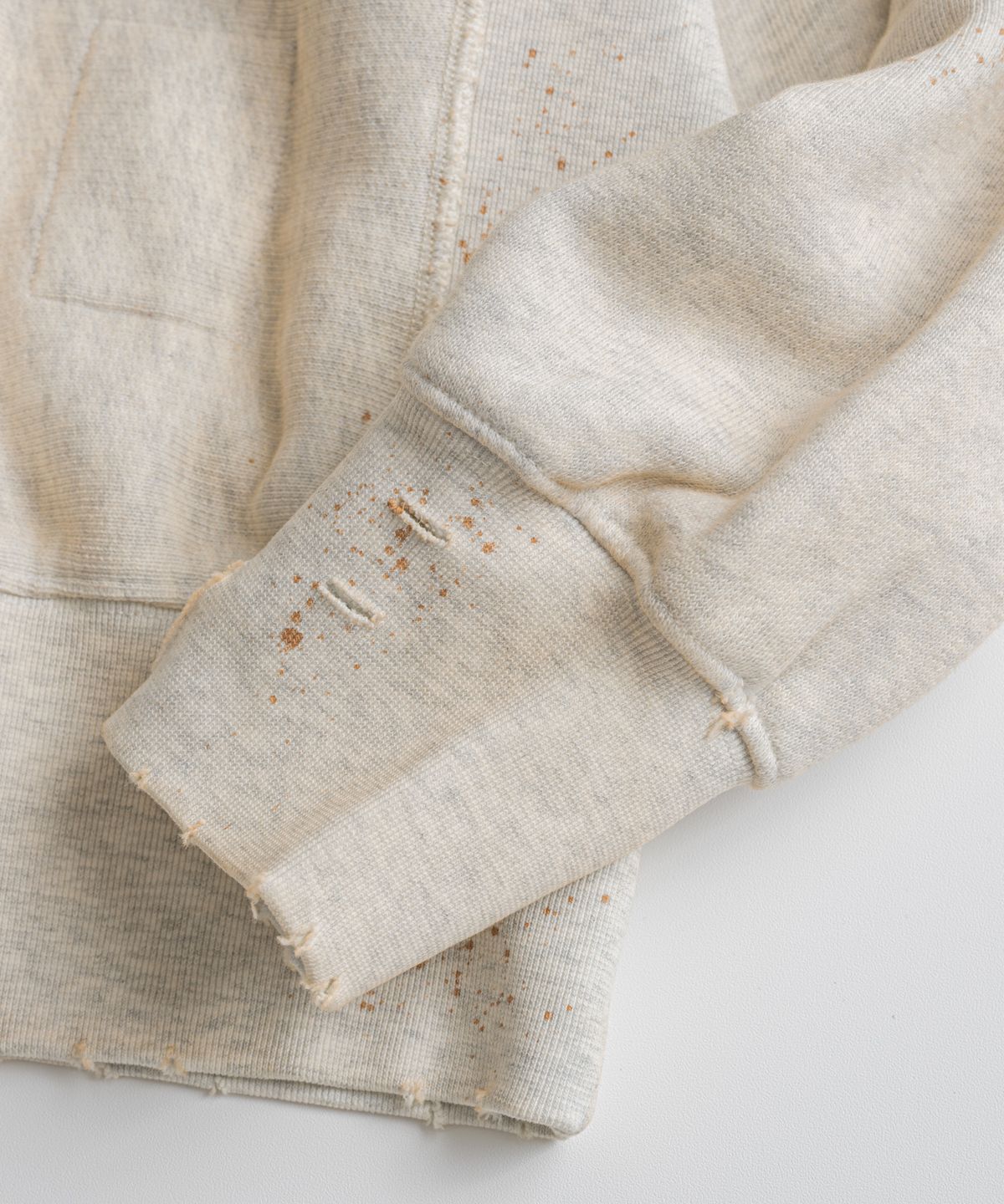 비헤비어(BEHEAVYER) DISTRESSED REVERSE WEAVE SWEATSHIRTS dust oatmeal