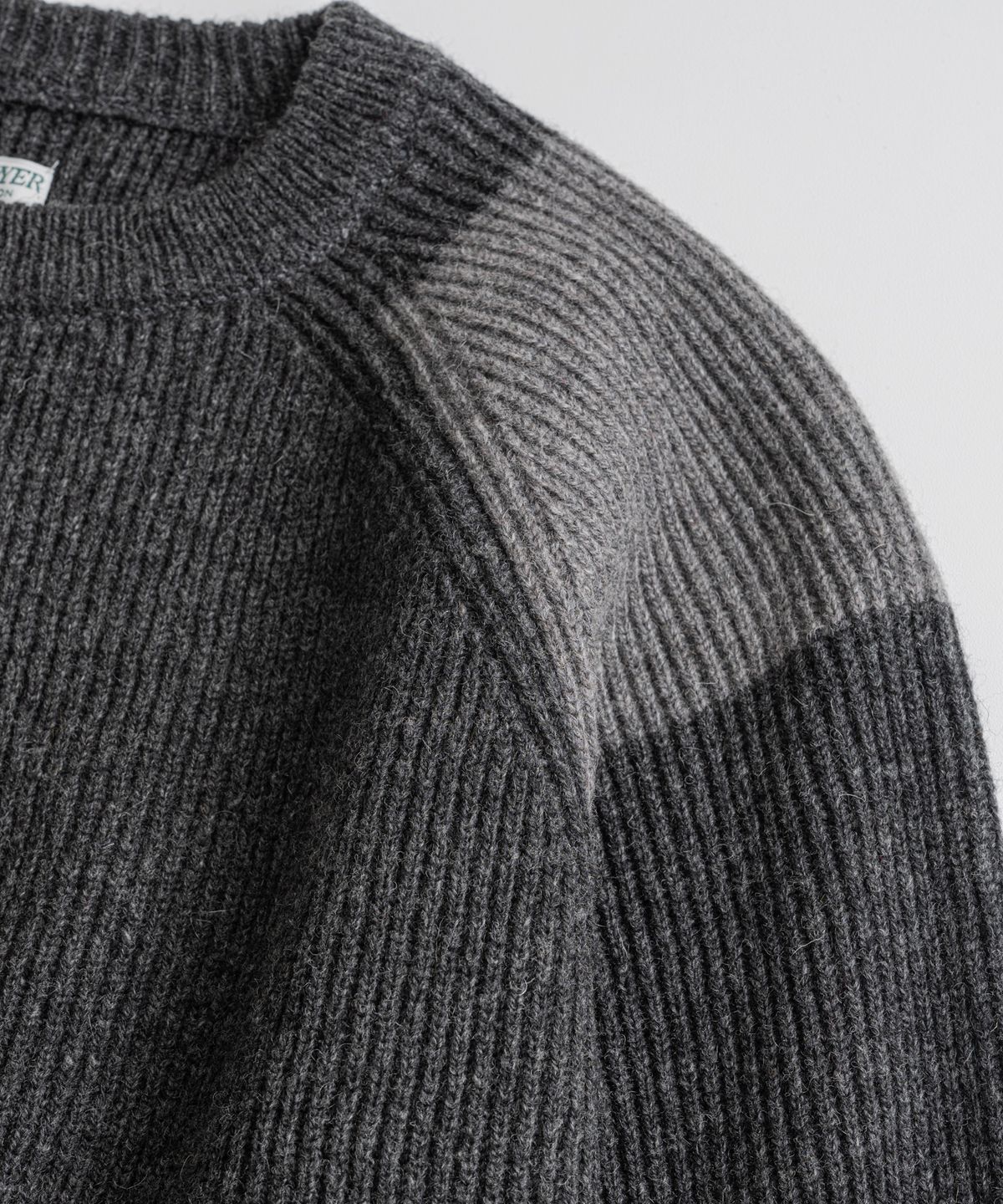 비헤비어(BEHEAVYER) DRY WOOL CREWNECK MIL KNIT charcoal
