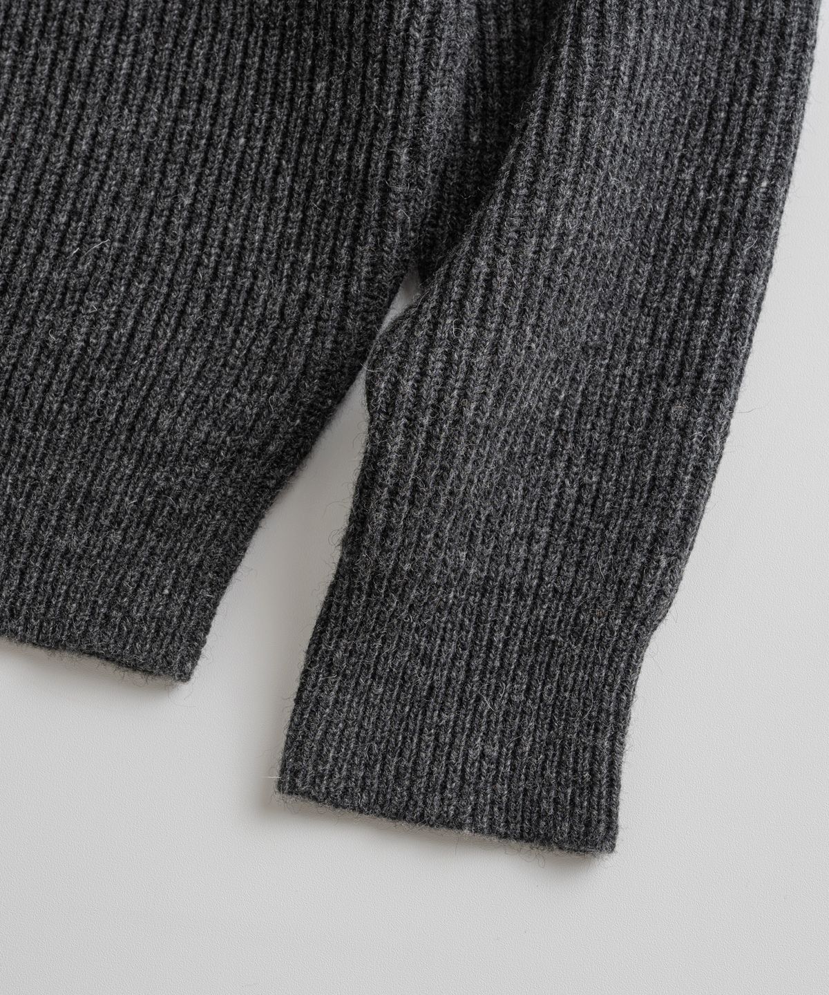 비헤비어(BEHEAVYER) DRY WOOL CREWNECK MIL KNIT charcoal