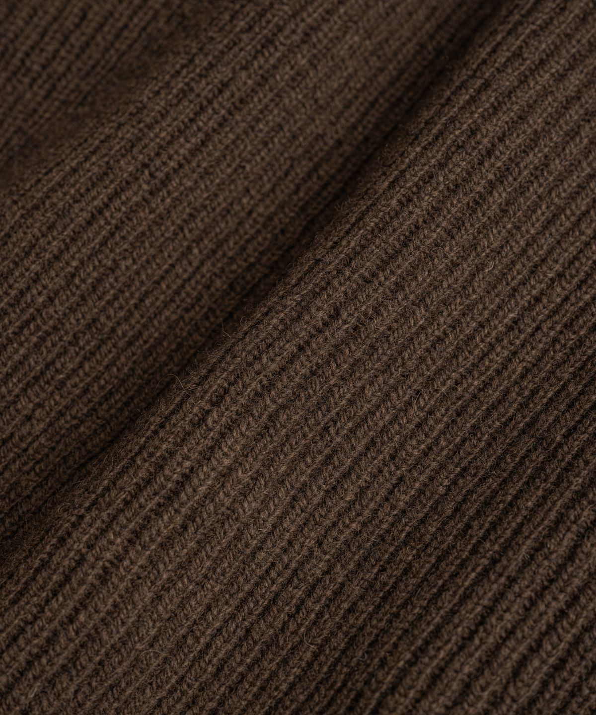 비헤비어(BEHEAVYER) DRY WOOL CREWNECK MIL KNIT brown