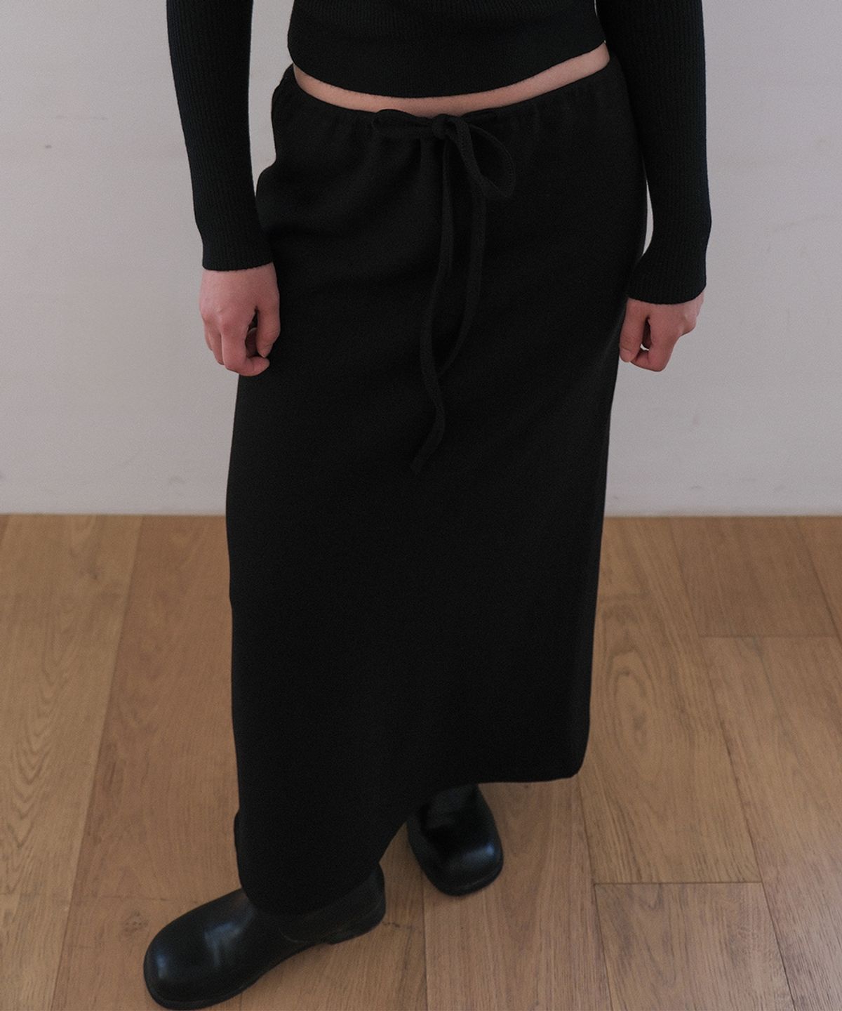 320쇼룸(320SHOWROOM) Daily Banding H-Line Long Skirt Black