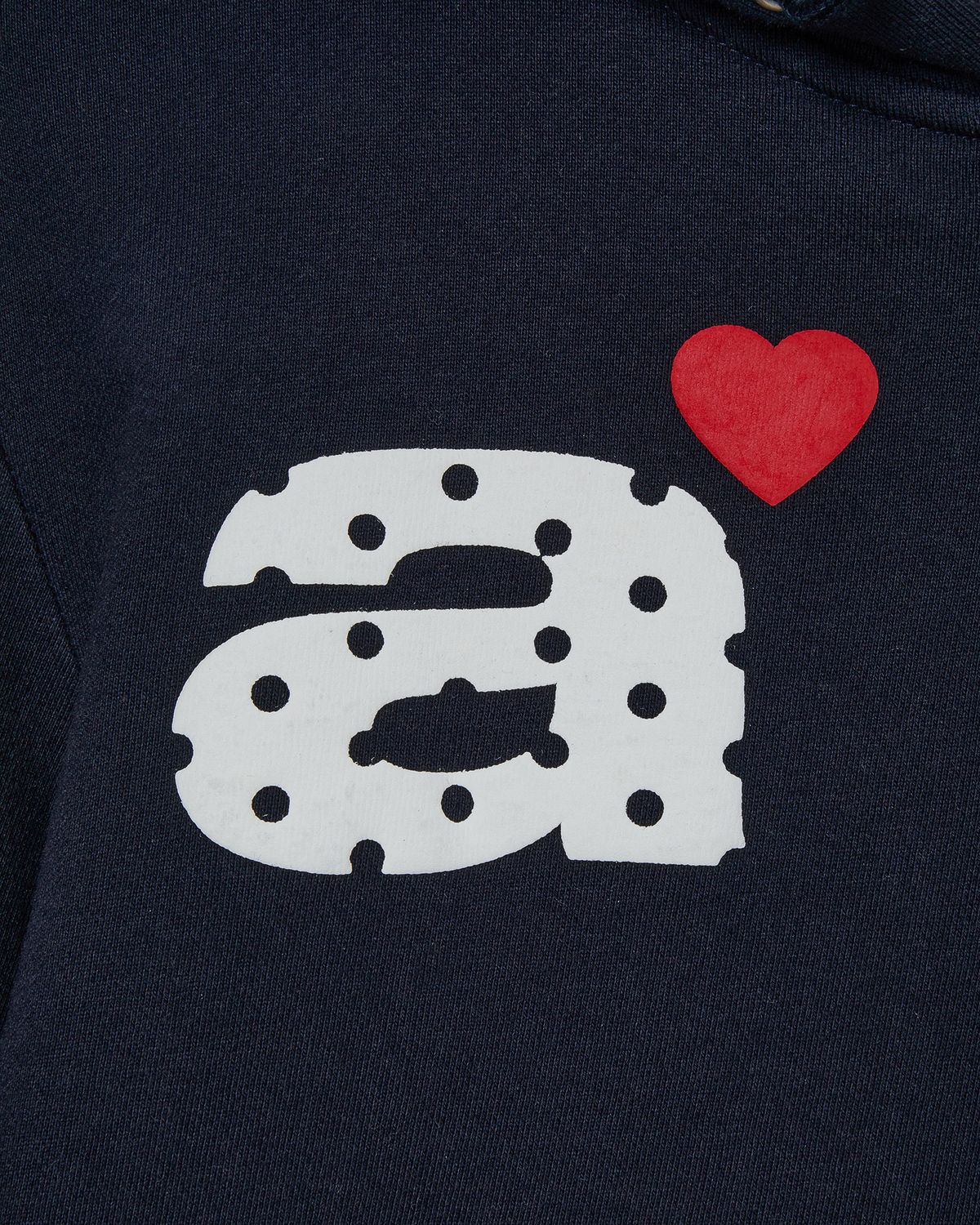 에이이에이이(AEAE) DOT SMALL LETTER CROP HOOD ZIP UP [NAVY]