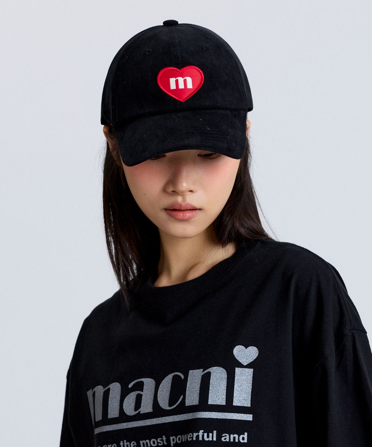 마크니(MACNI) CORDUROY HEART DEEP BALL CAP BLACK