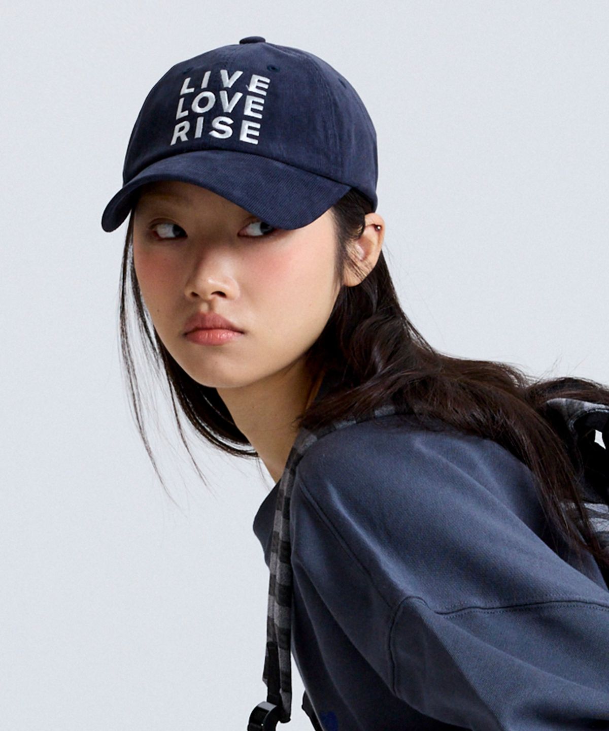 마크니(MACNI) CORDUROY LLR DEEP BALL CAP DARK CHARCOAL
