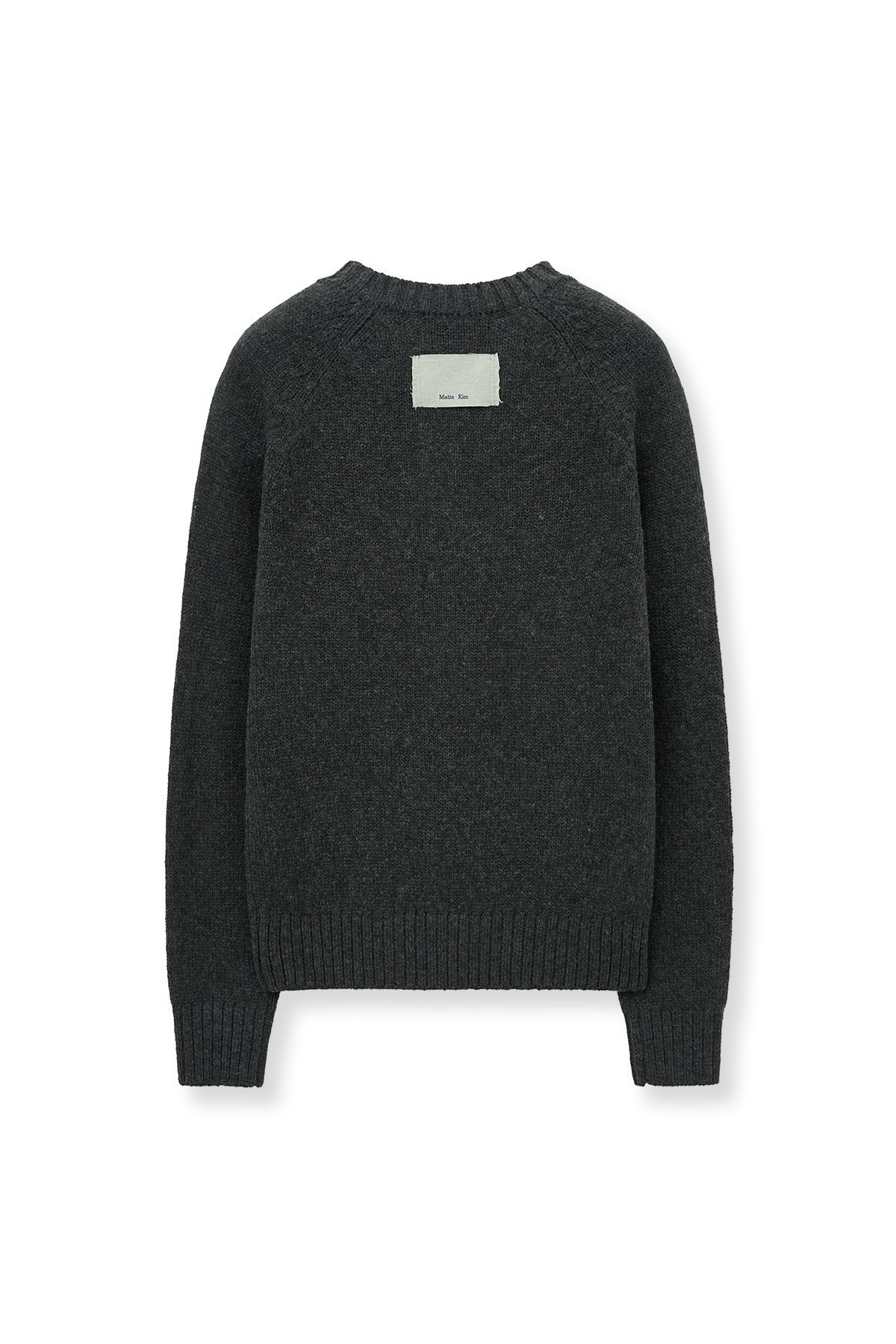 MATIN KIM KNIT TOP IN CHARCOAL ネット完売品 MUSINSA公式 | MATIN KIM BUTTON POINT HENLY NECK LOGO KNIT TOP IN