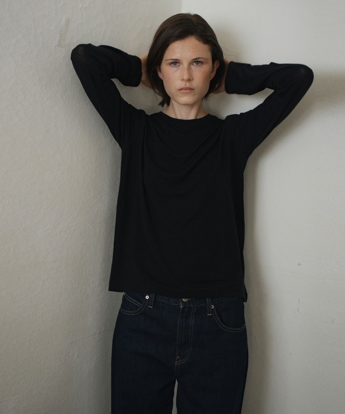 어나우트(UNNOUT) RELAXED WOOL T-SHIRT BLACK