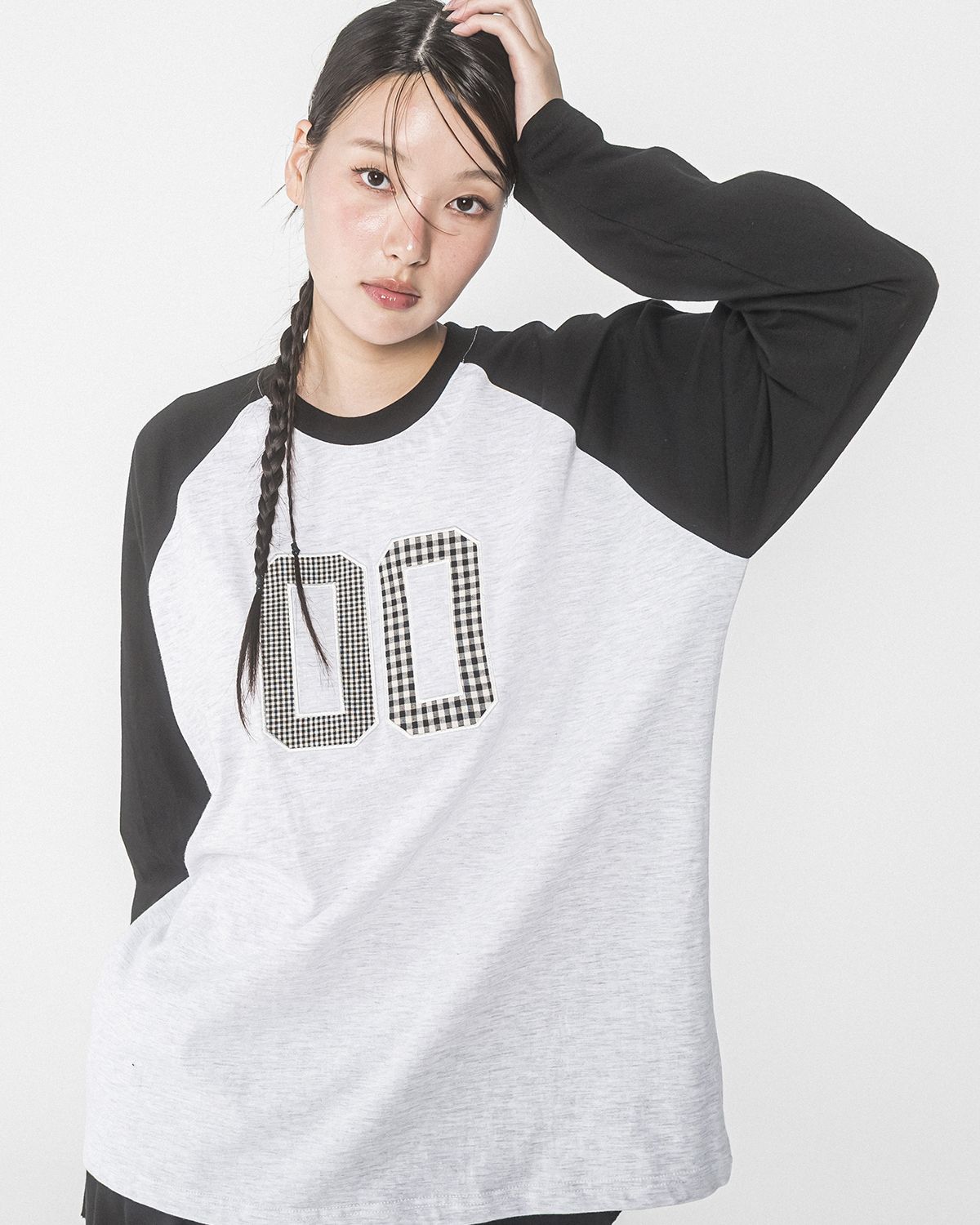 해비즘(HAVISM) 00 CHECK PATCH RAGLAN L/S TEE(MELANGE WHITE)