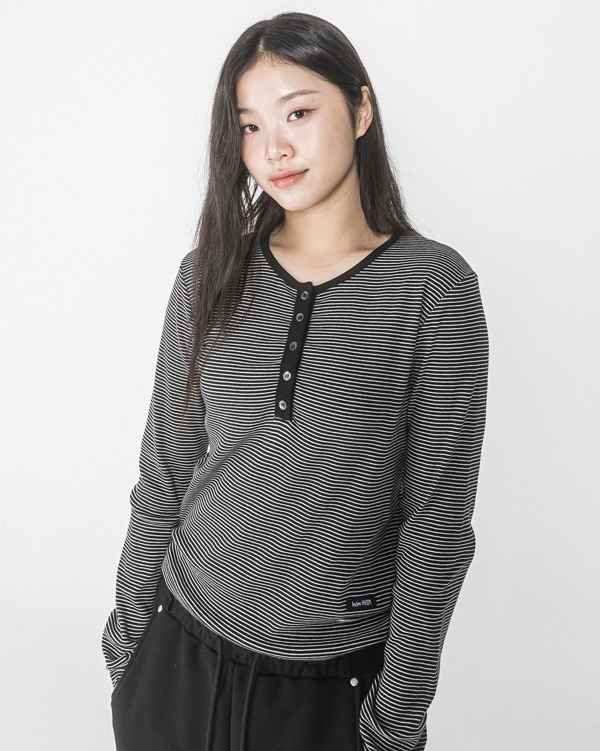 해비즘(HAVISM) STRIPE HENRY NECK L/S TEE(BLACK)