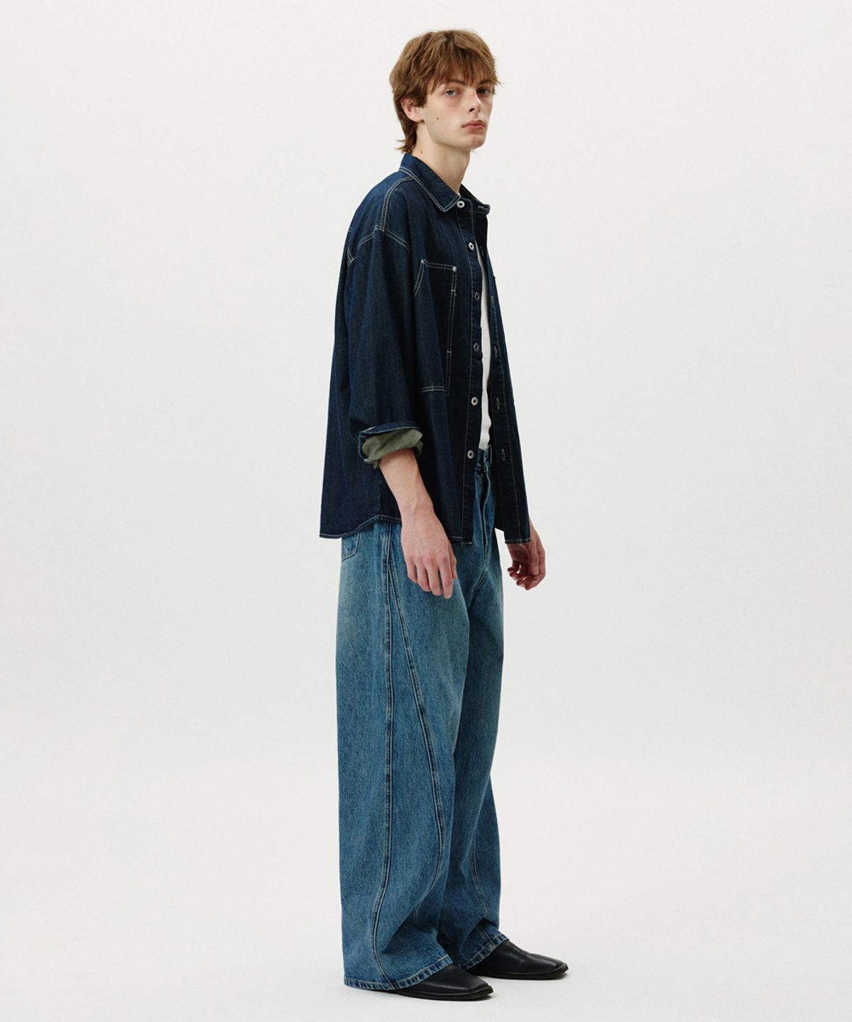 노페이머스(NOFAMOUS) Curved Wide Washing Jeans (Blue)