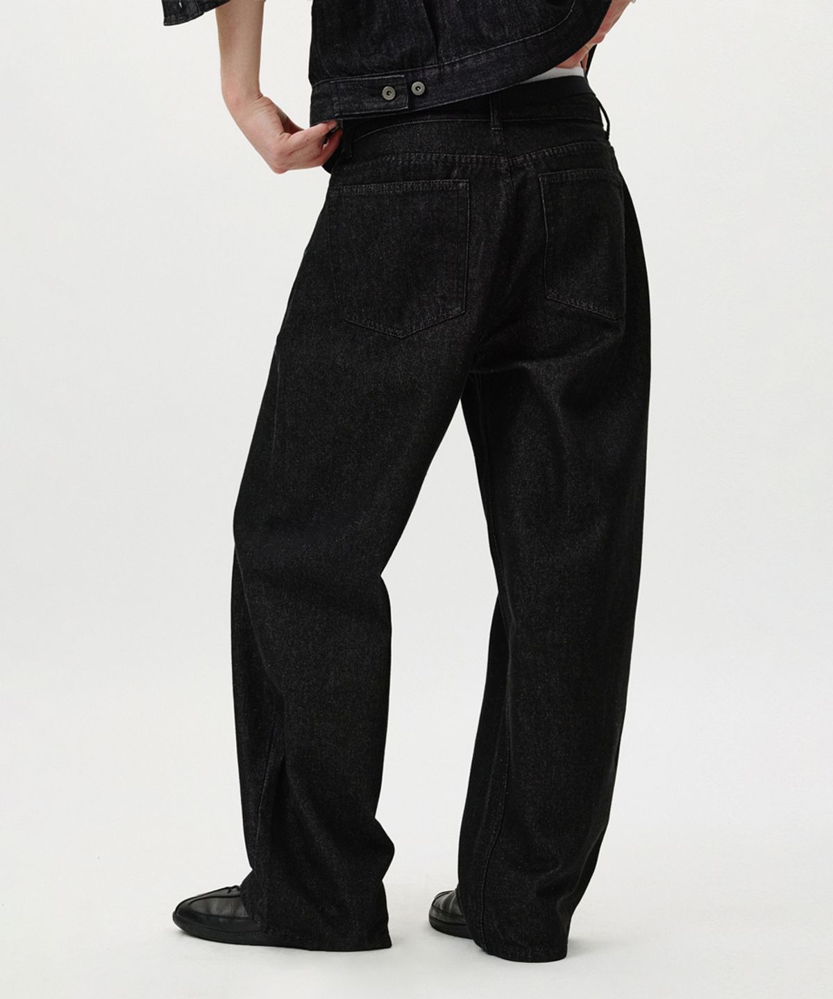 노페이머스(NOFAMOUS) Non-Fade Wide Balloon Jeans (Black)