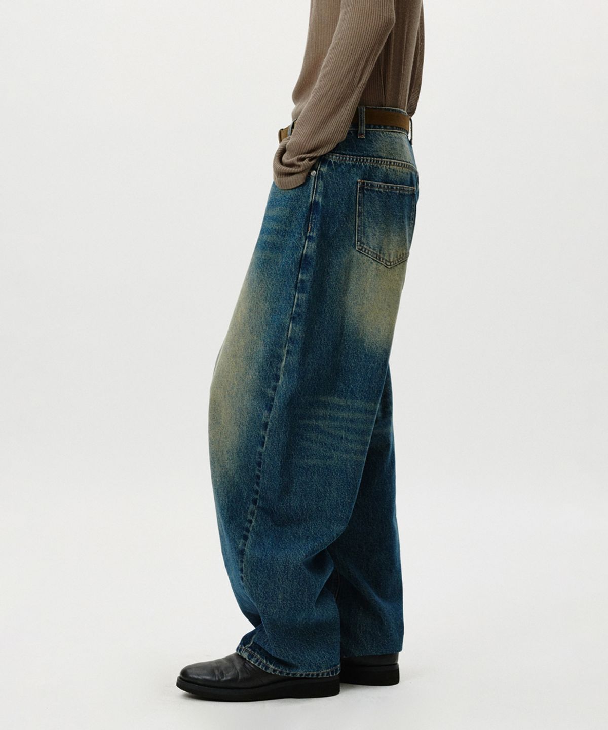 노페이머스(NOFAMOUS) Curved Balloon Washing Jeans (Blue)