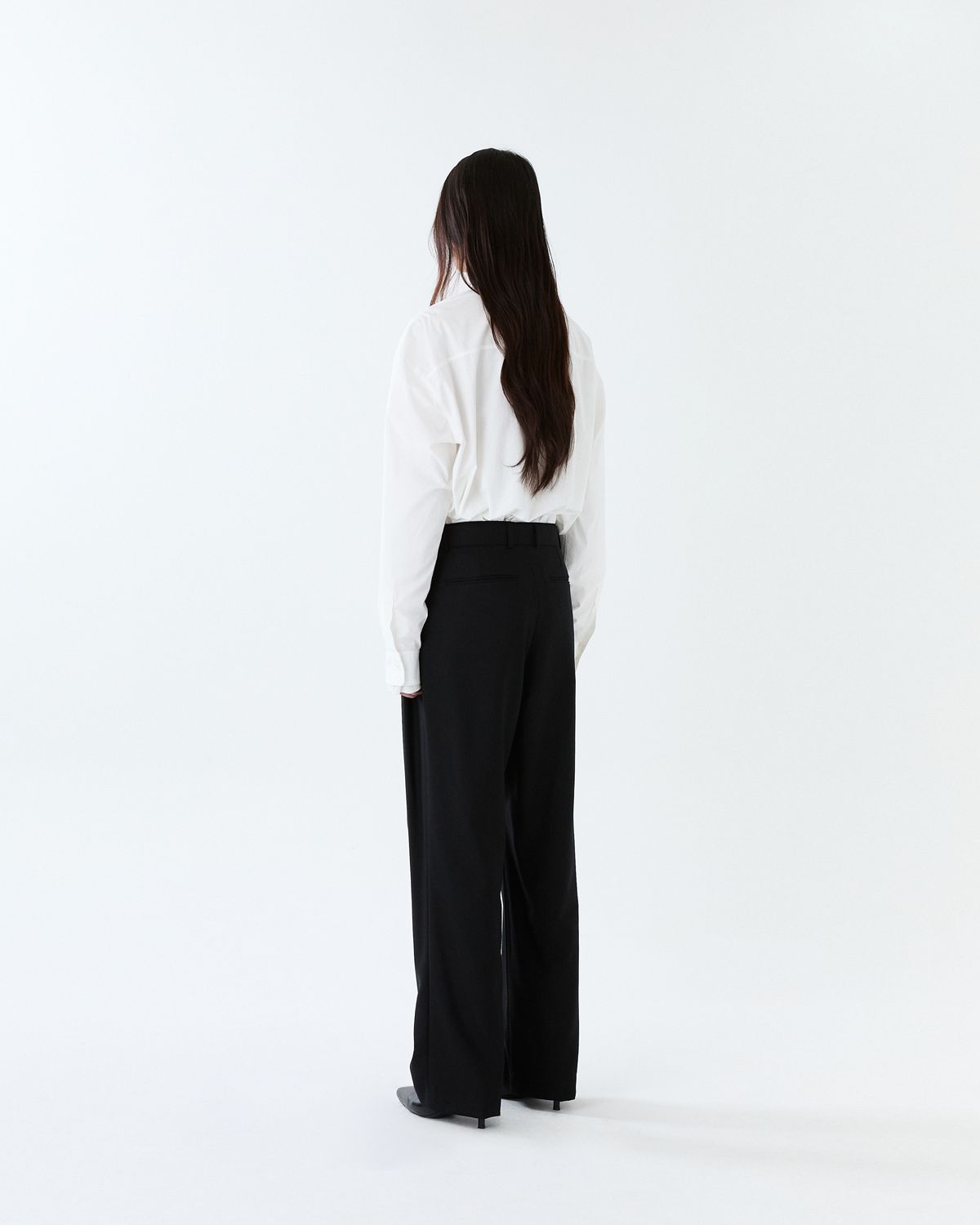 디앤드퀘스천(THEENDQUESTION) Wool belt tuck pants / BLACK