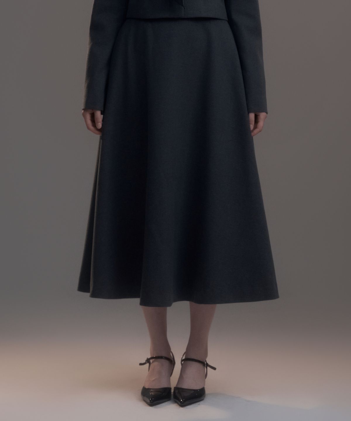 마우솔레움(MAU SOLEUM) Long Flare Skirt - Grey