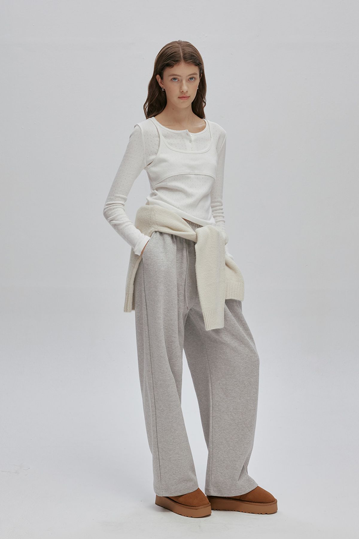 애프터아워즈(AFTERHOURS) HENRY NECK LAYERED LONG SLEEVE TOP (IVORY)
