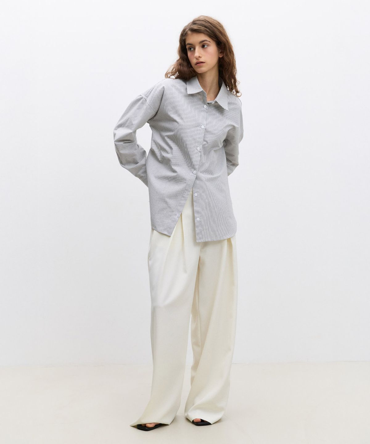 리리수(LILISU) Mod Pants / White