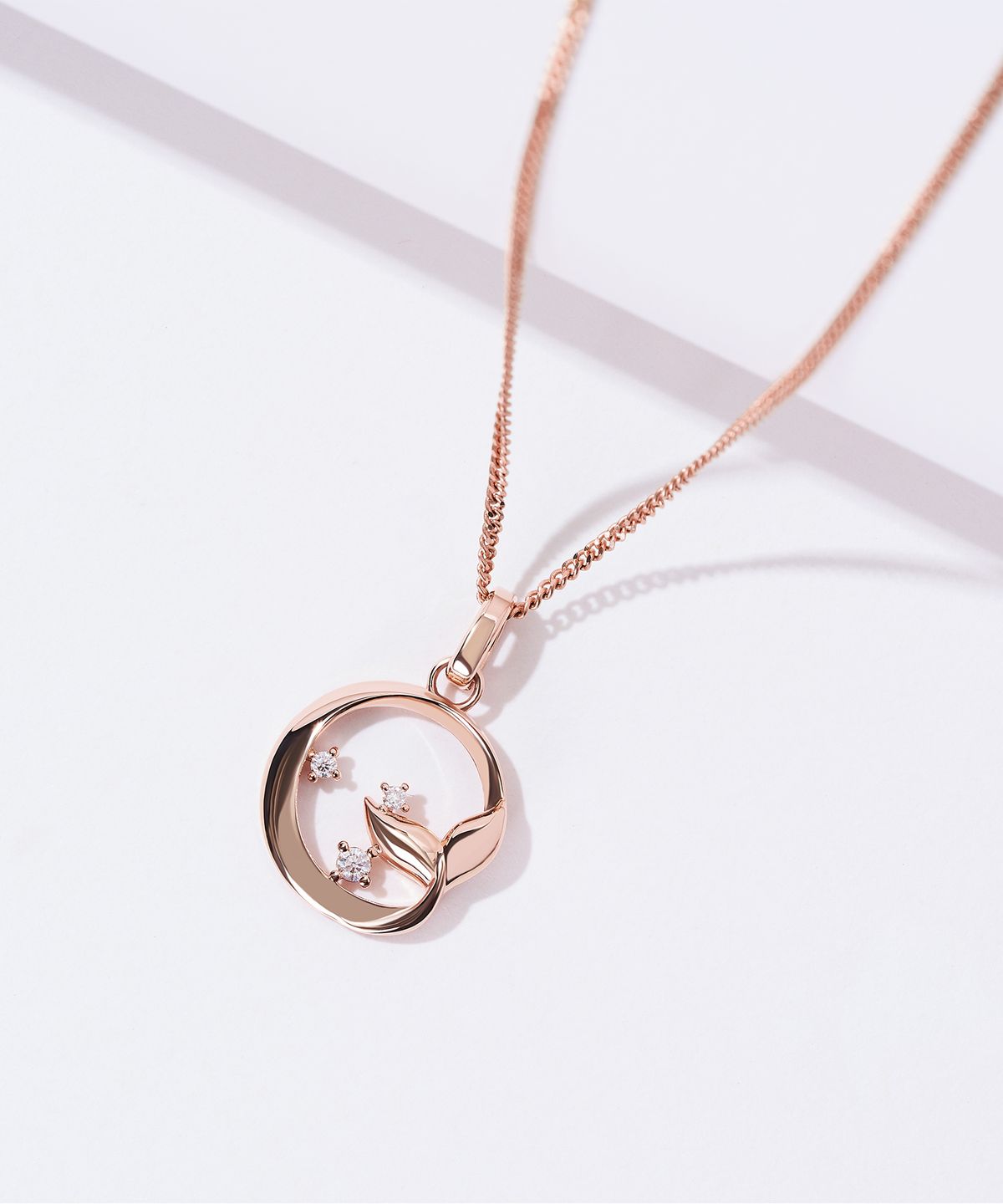 도로시(DOROCY) 14k 풀문 고래꼬리 모이사나이트 참 펜던트
