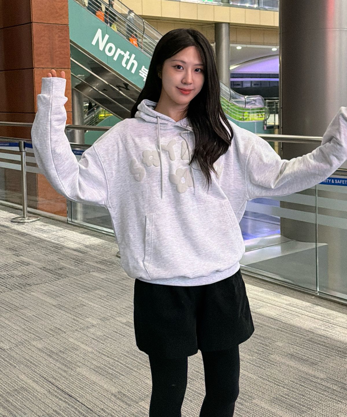 소이렌(SOYLEN) 플라워 로고 후디 (라이트 그레이)