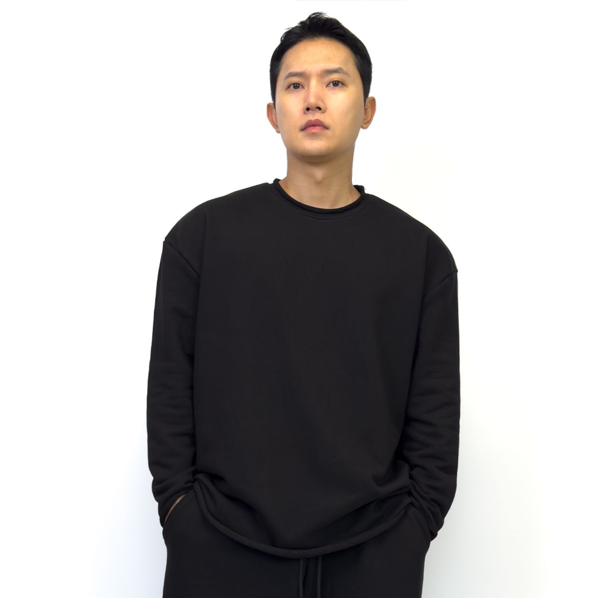 파시엔시아(PACIENCIA) 소프트엣지 오버핏 맨투맨