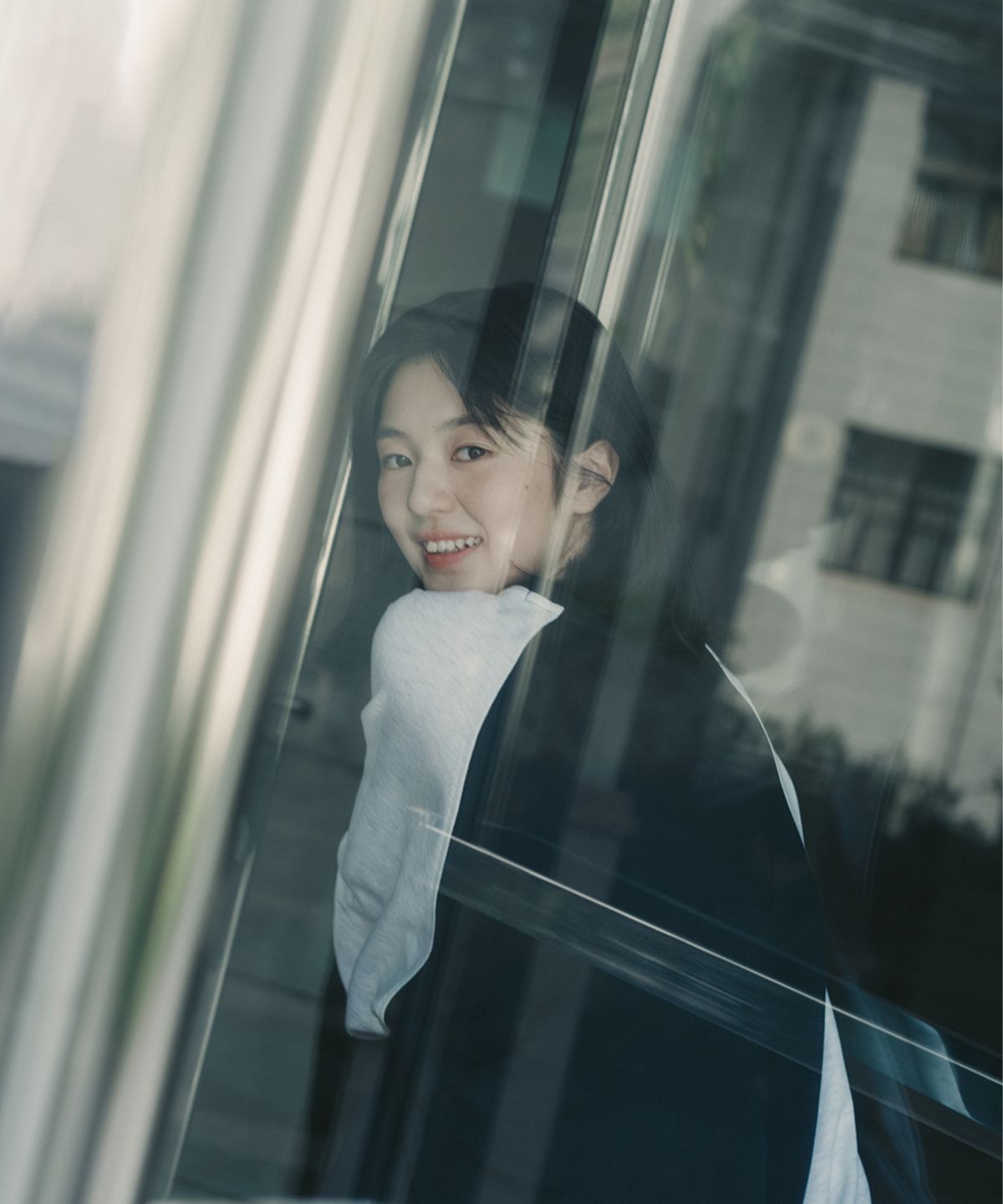 오헤시오(OHESHIO) NTC X OHESHIO APPLE LOGO SWEATSHIRT, NAVY