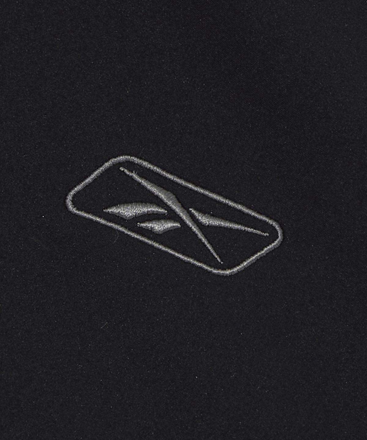 리복(REEBOK) 프리미어 웜 메쉬 윈드 브레이커 - 블랙