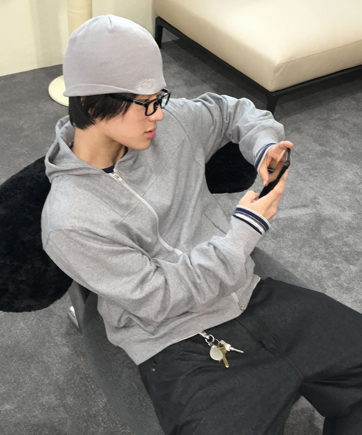 인템포무드(INTEMPOMOOD) 스큐 집업 후디_그레이