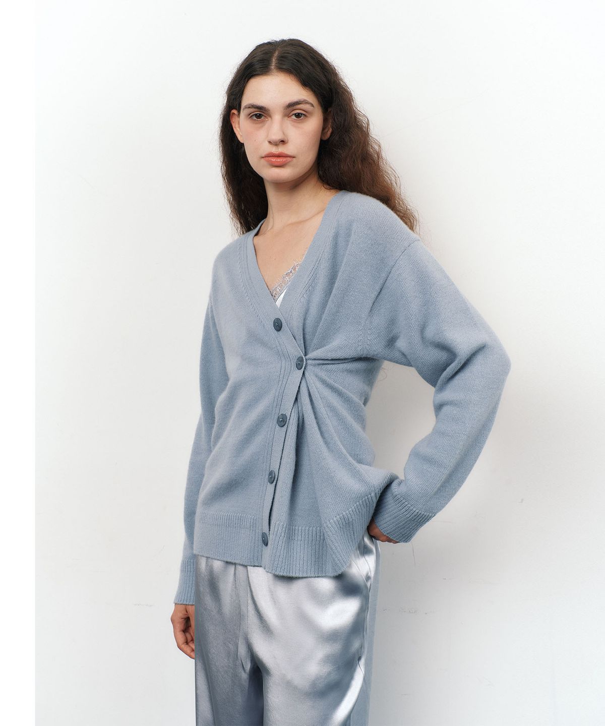 아템포(ATEMPO) RACCOON WOOL KNIT CARDIGAN / fog blue