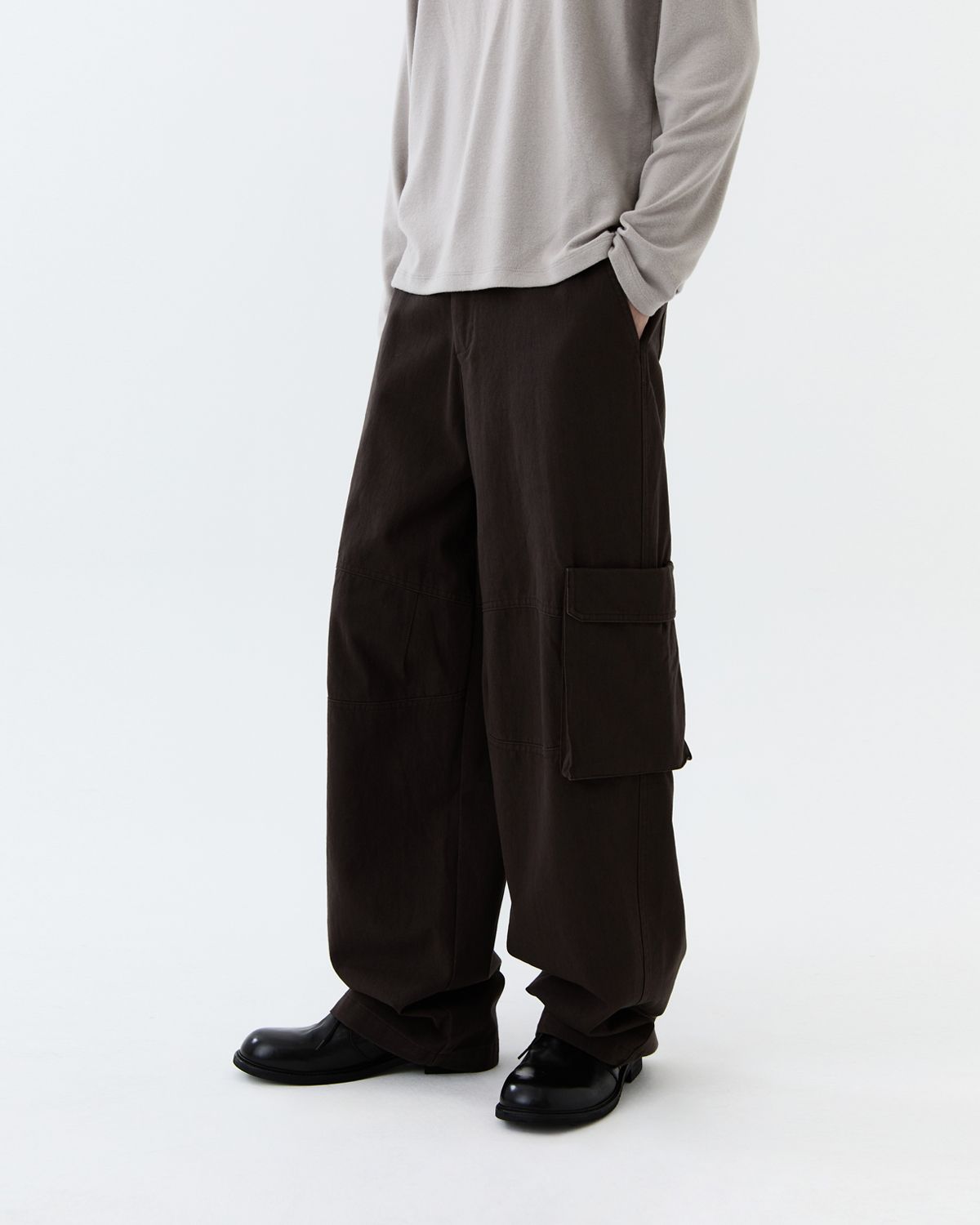 디앤드퀘스천(THEENDQUESTION) Washed cotton cargo pants / BROWN