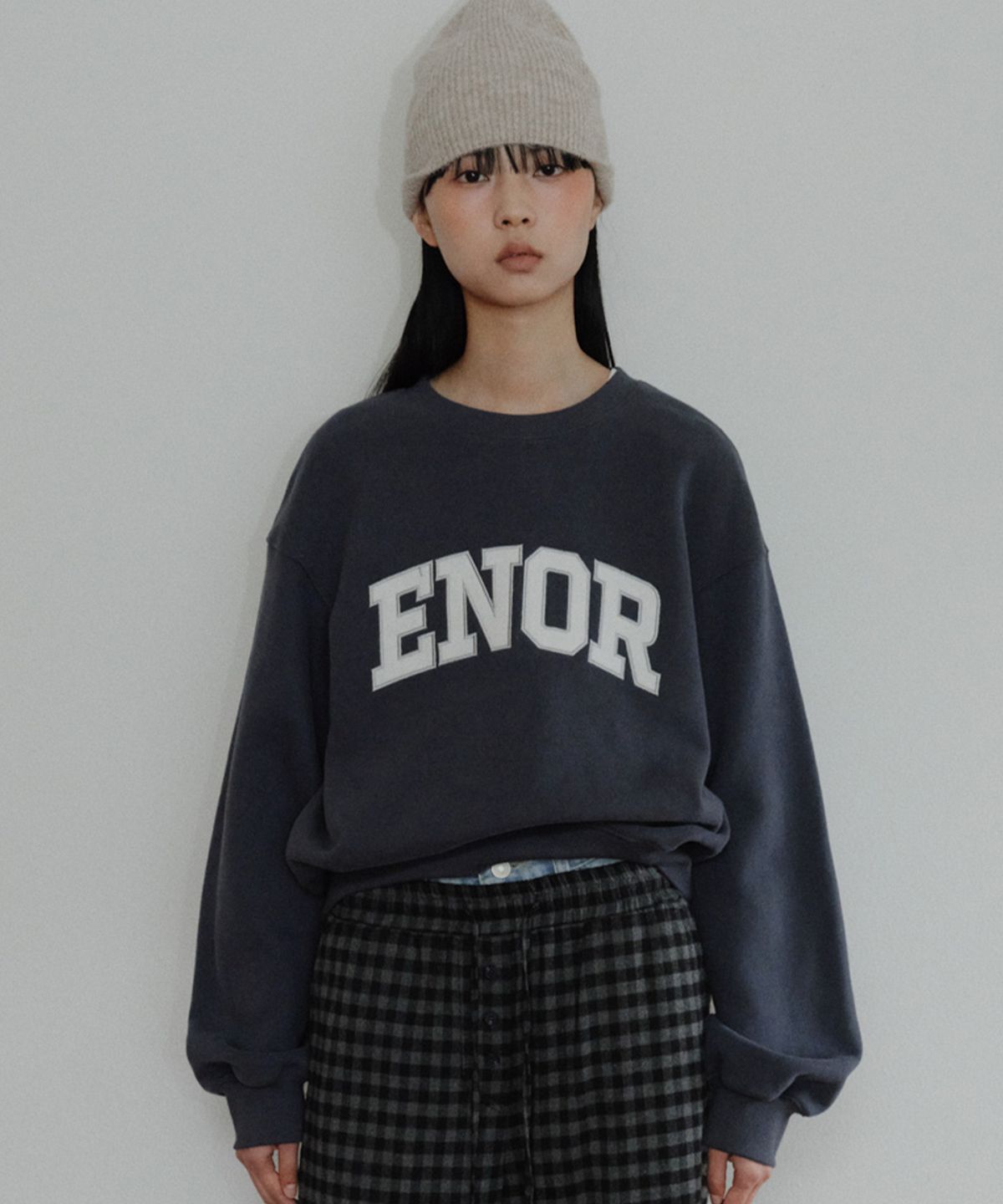 엔오르(EN OR) [CORE] ENOR CORE SWEATSHIRT - NAVY
