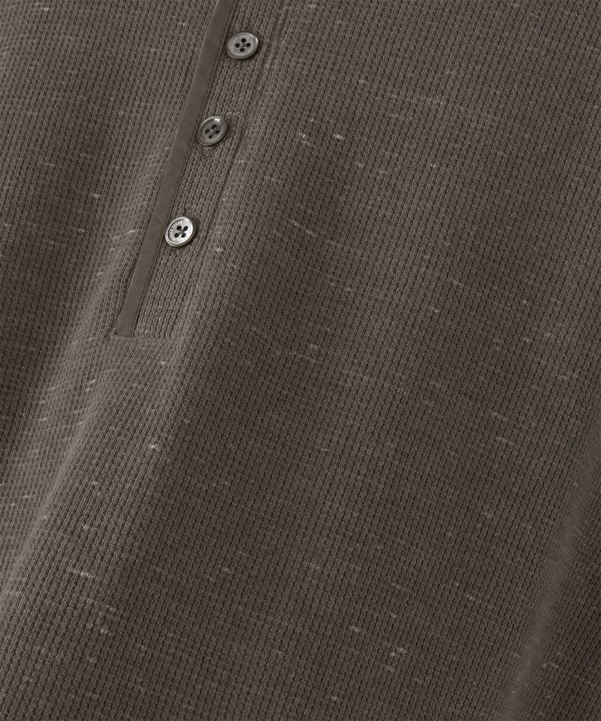 어나더 오피스(ANOTHER OFFICE) Waffle Henley Pullover (Mild brown)