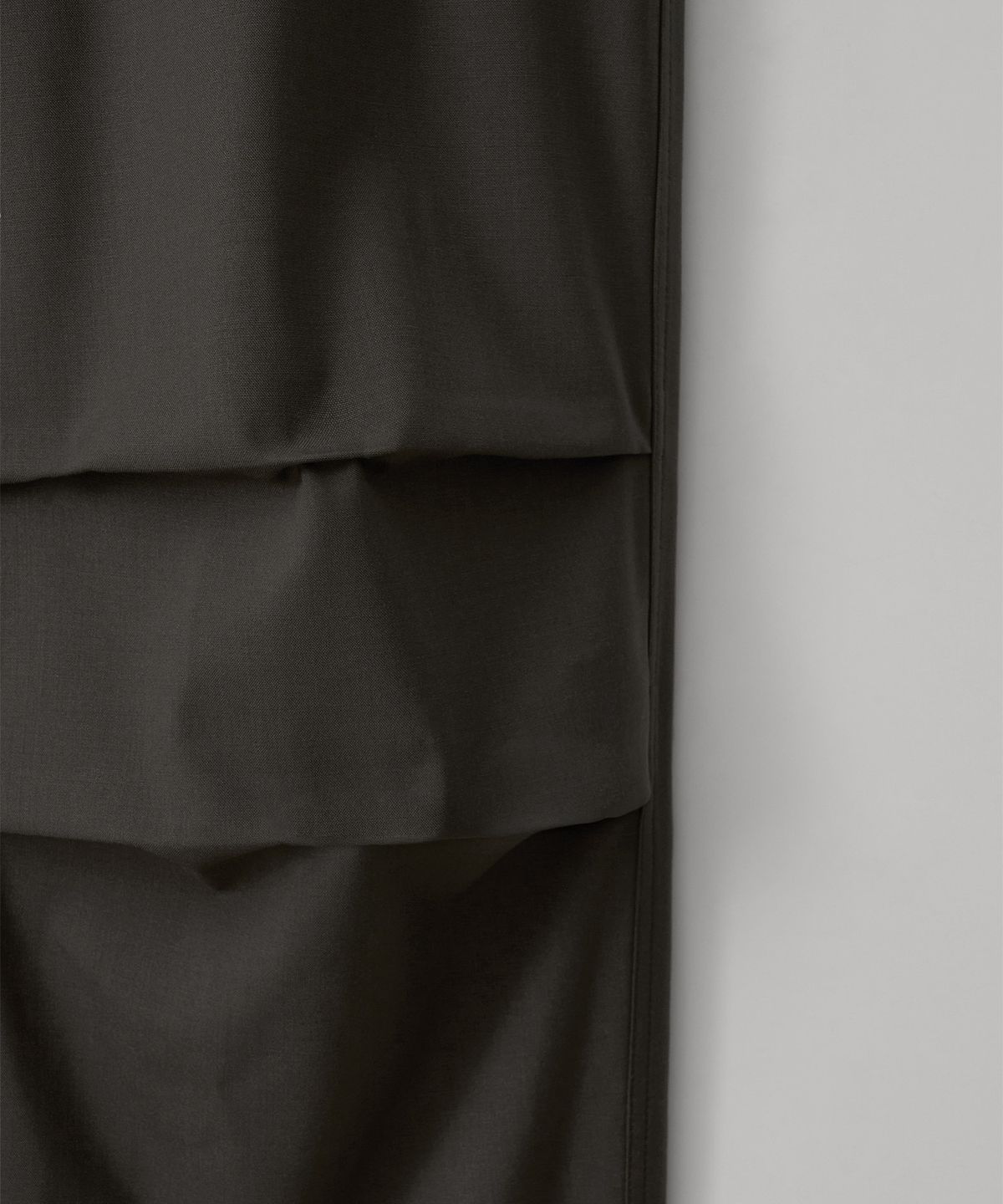어나더 오피스(ANOTHER OFFICE) Tropical-Wool Utility Pants (Dark oak)