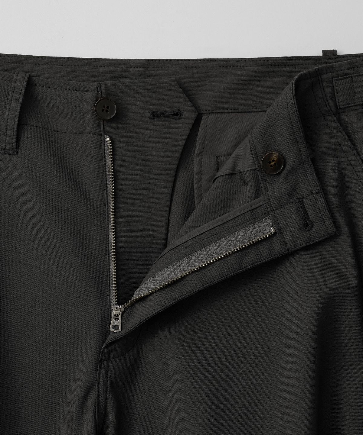 어나더 오피스(ANOTHER OFFICE) Tropical-Wool Utility Pants (Almost black)