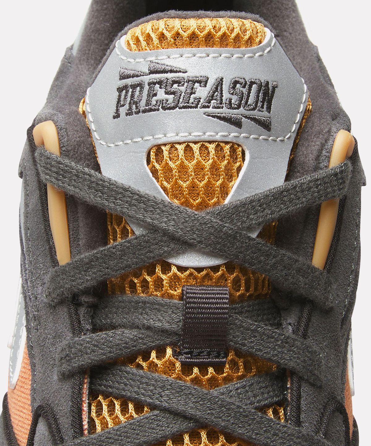 리복(REEBOK) Reebok X MARKET 프리시즌 94 로우 - 블랙:브라운 / 100256536