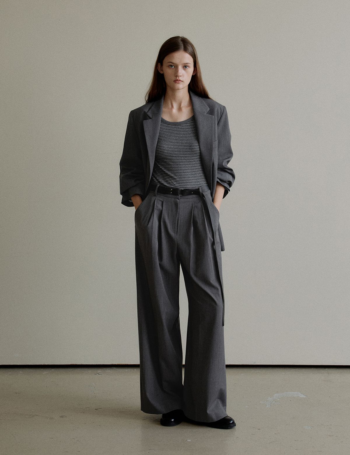 더엘로(THEELO) Wool blended two tuck wide pants (Gray)