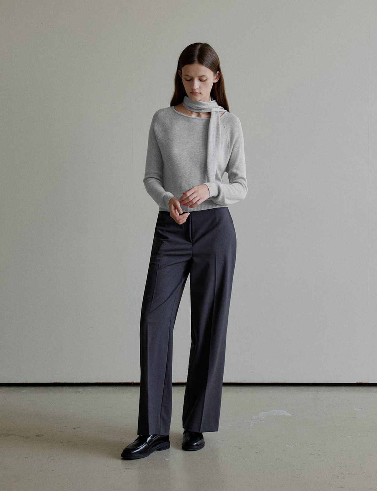 더엘로(THEELO) Muffler round knit (Gray)