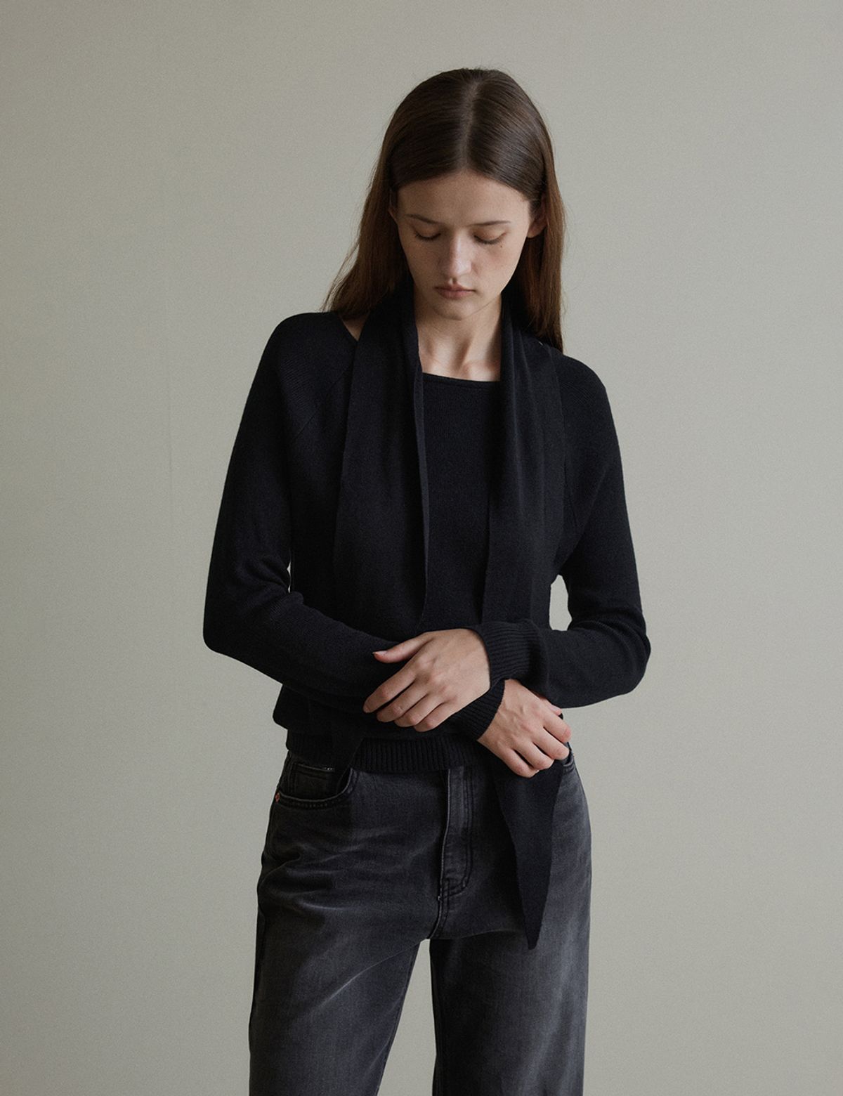 더엘로(THEELO) Muffler round knit (Black)