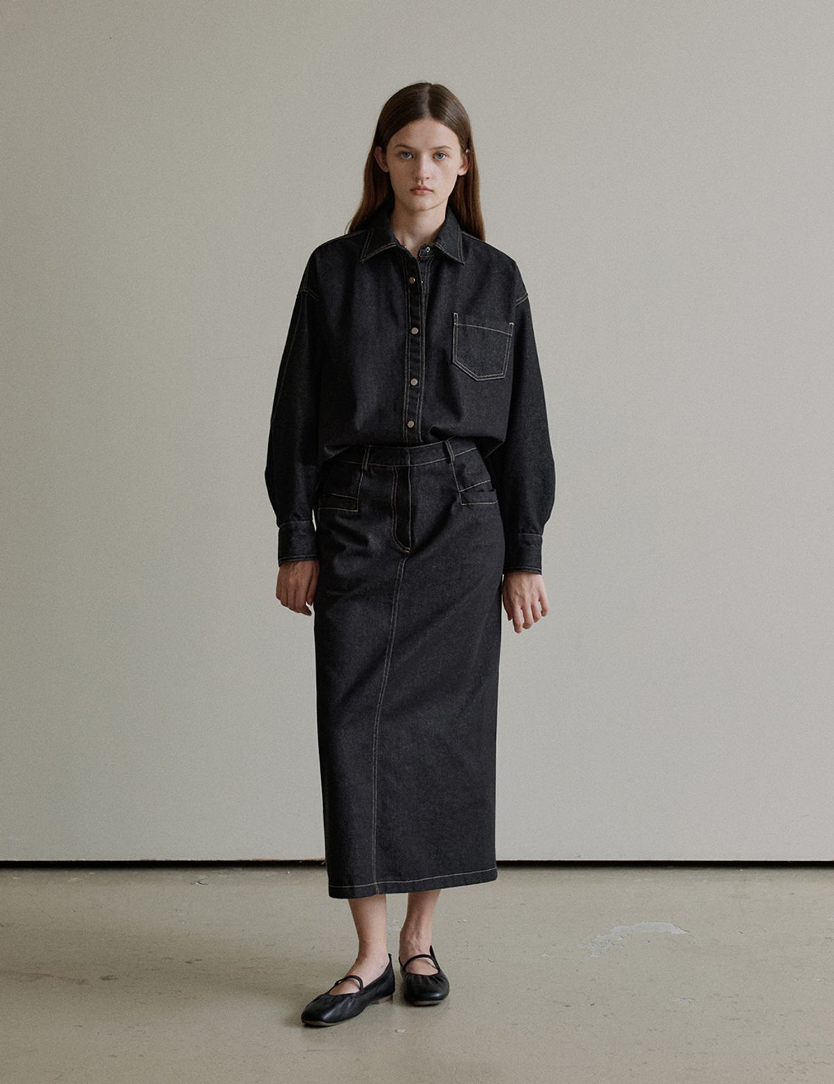 더엘로(THEELO) Long denim skirt (Black)