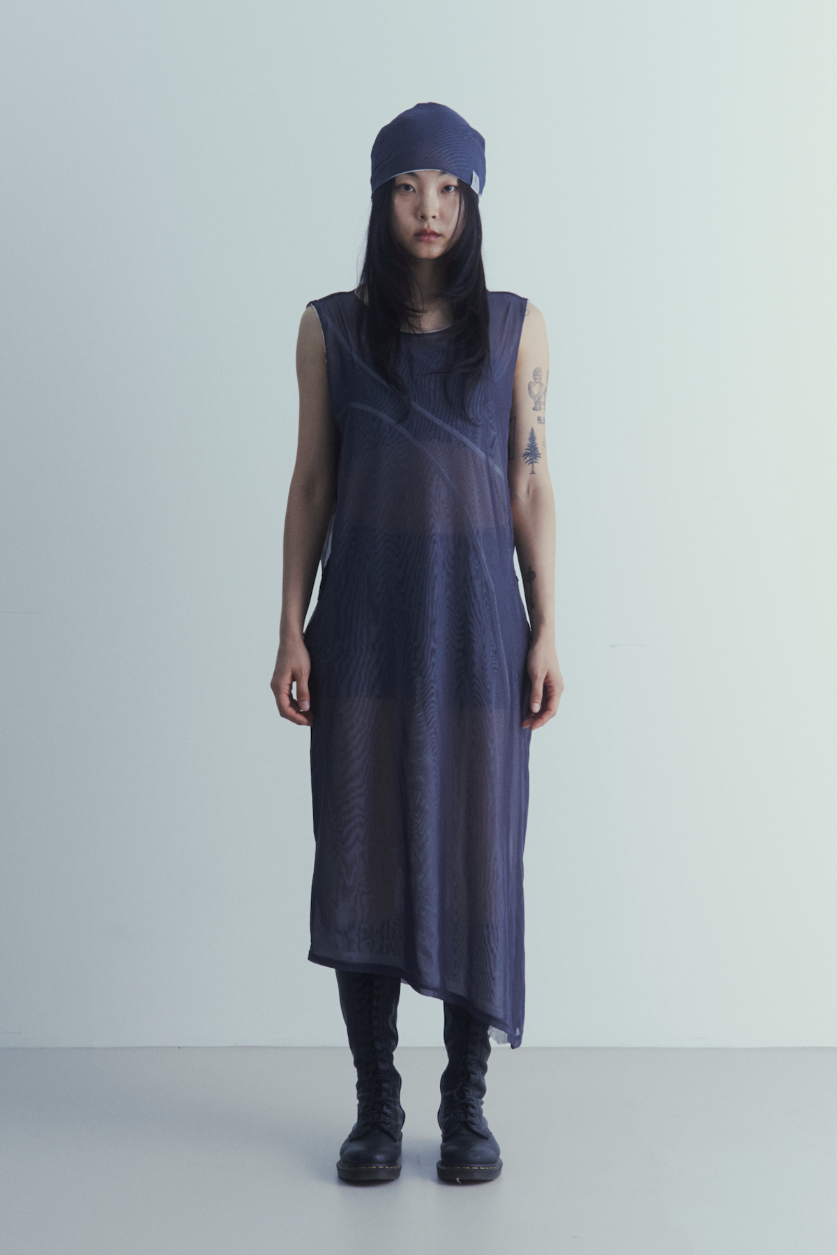 페그렉(PEG LEG) 컷아웃 리버시블 원피스 화이트 네이비