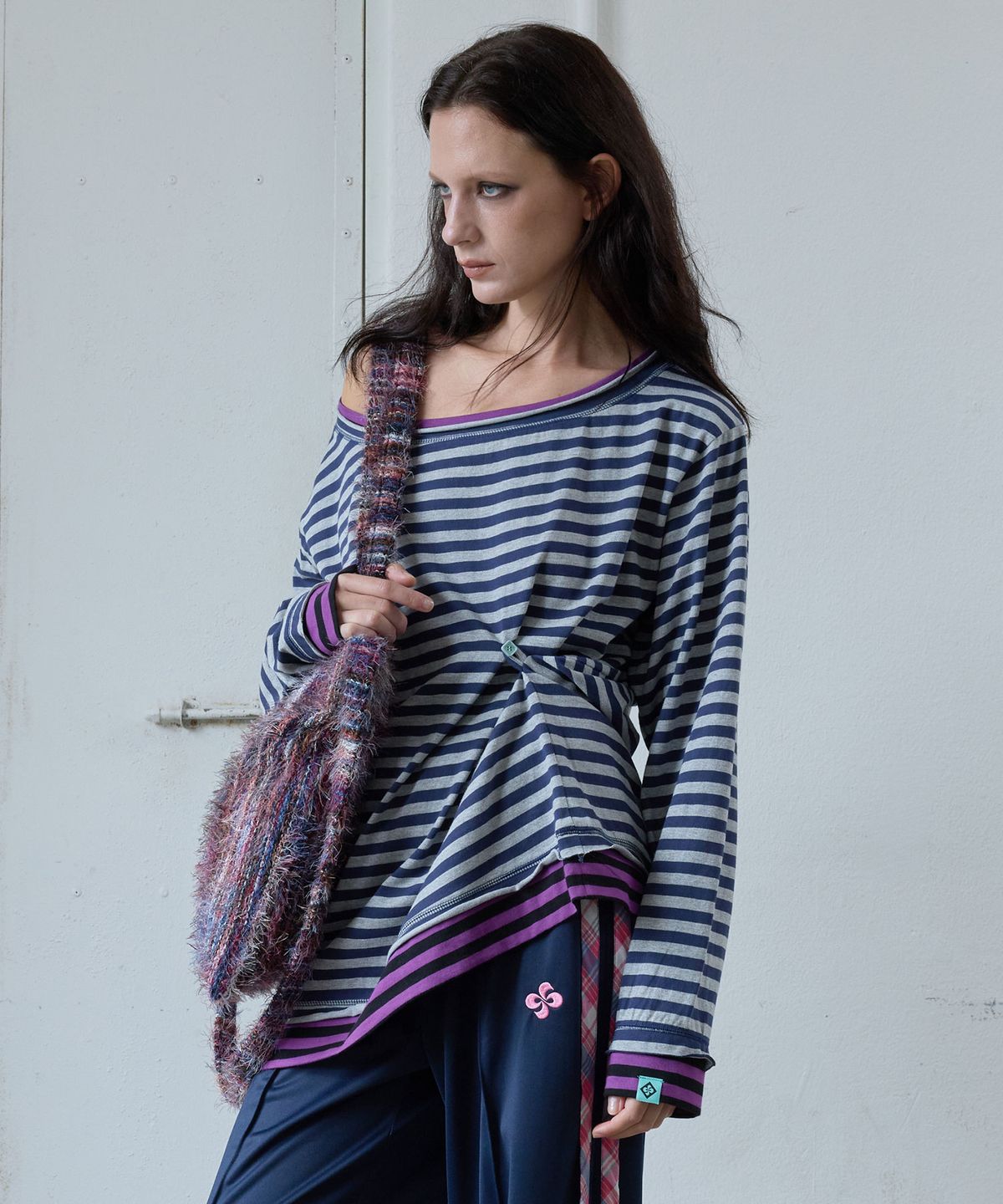 헤레틱(HERETIC) BUTTON STRIPE RAW EDGE T-SHIRT / grey