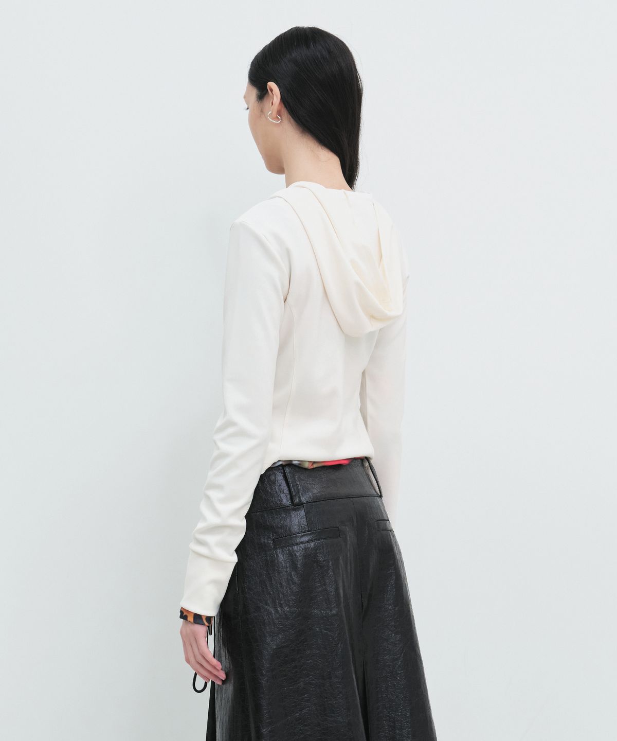 윤세(YUNSE) 하프 집업 후드 (아이보리)