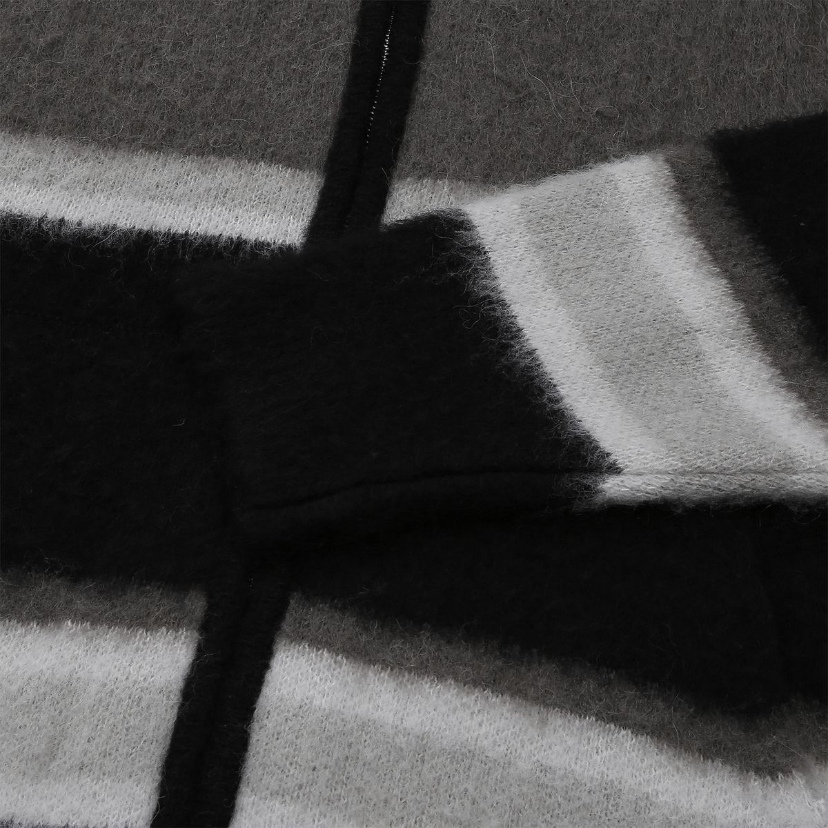 이이이알알알(EEERRR) EEERRR Stripe brushed wool knit hoodie zip-up (Black)