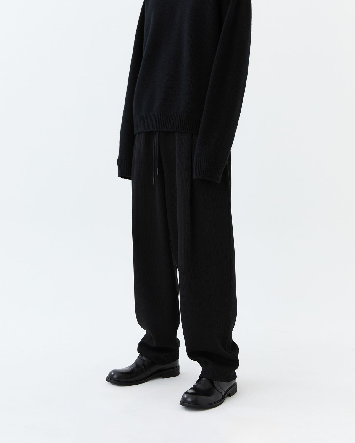 디앤드퀘스천(THEENDQUESTION) Knit tuck wide pants / BLACK