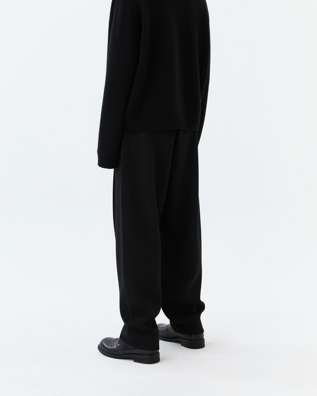 디앤드퀘스천(THEENDQUESTION) Knit tuck wide pants / BLACK