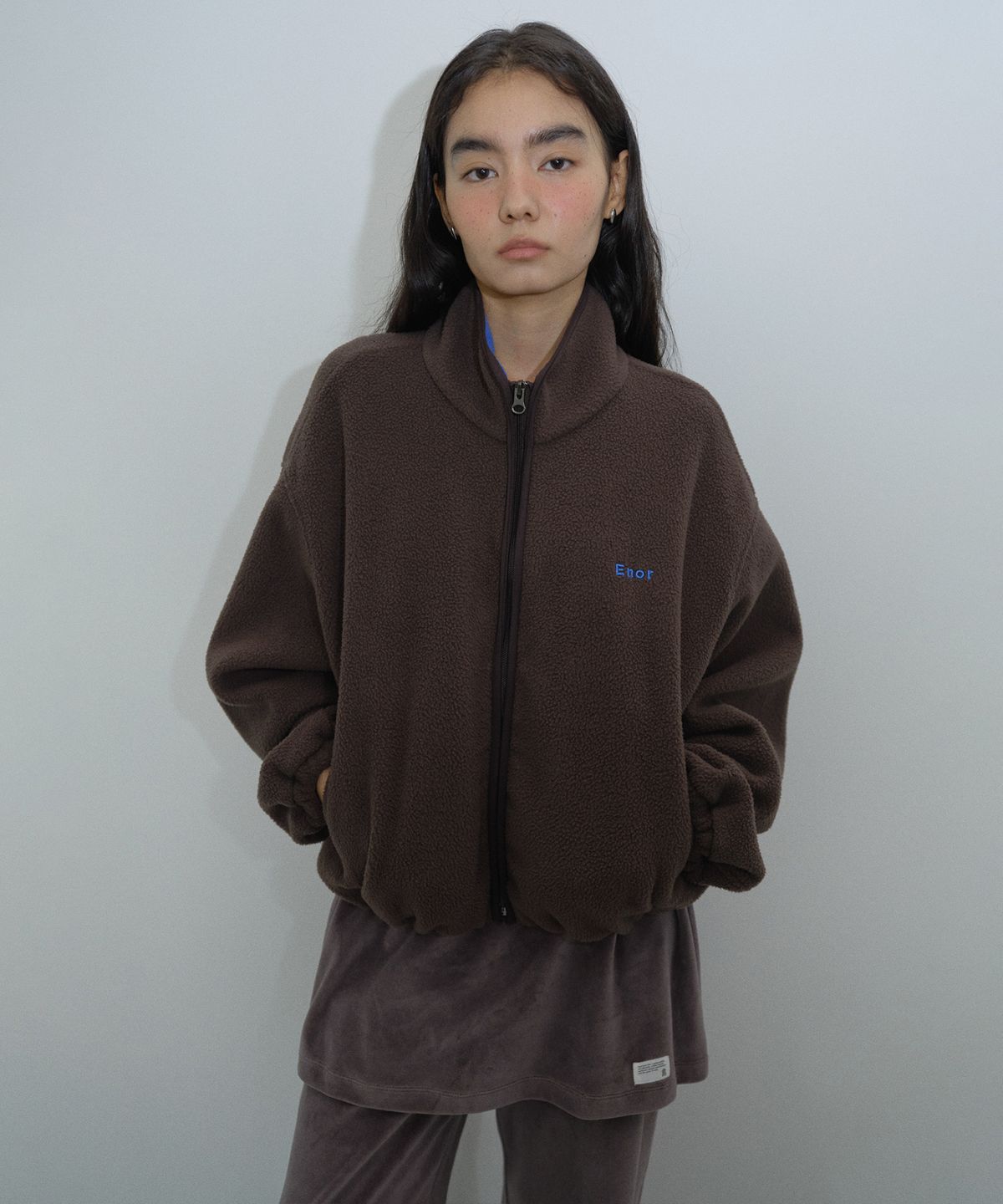 엔오르 스튜디오(ENOR STUDIO) [CORE] COZY FIT FLEECE ZIP-UP - BROWN