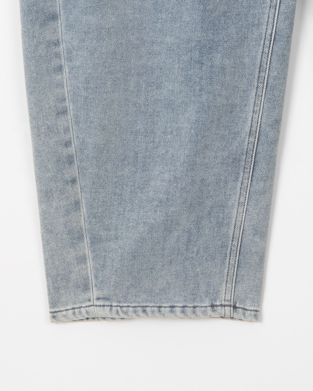 디앤드퀘스천(THEENDQUESTION) Snow washed jeans / LIGHT BLUE